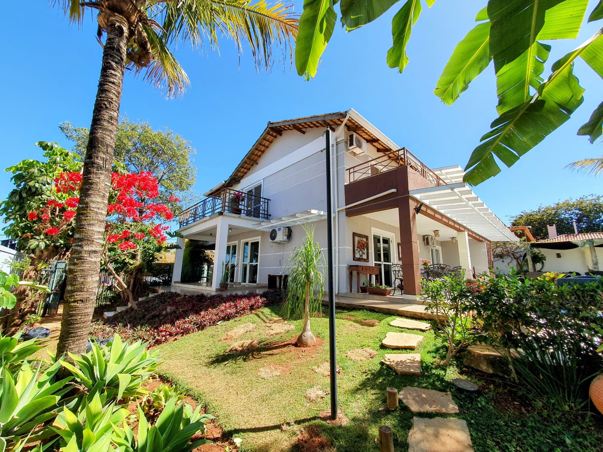 Ótima Casa à venda no Ville de Montagne